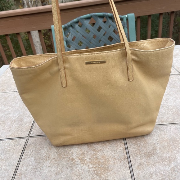 Brahmin leather purse - Picture 3 of 16